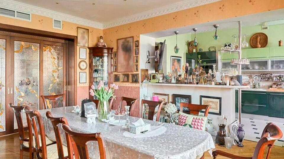     Адвокат Лурье: почти все вещи Долиной должны остаться в квартире в Хамовниках Яндекс Недвижимость