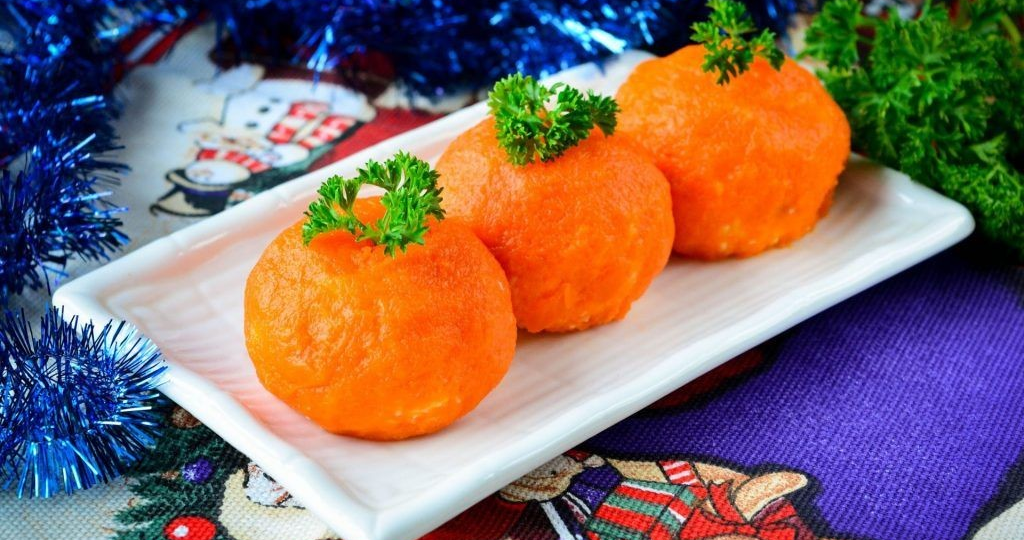 Новогодние салаты и рецепты с мандаринами на Рождество и просто к чаю