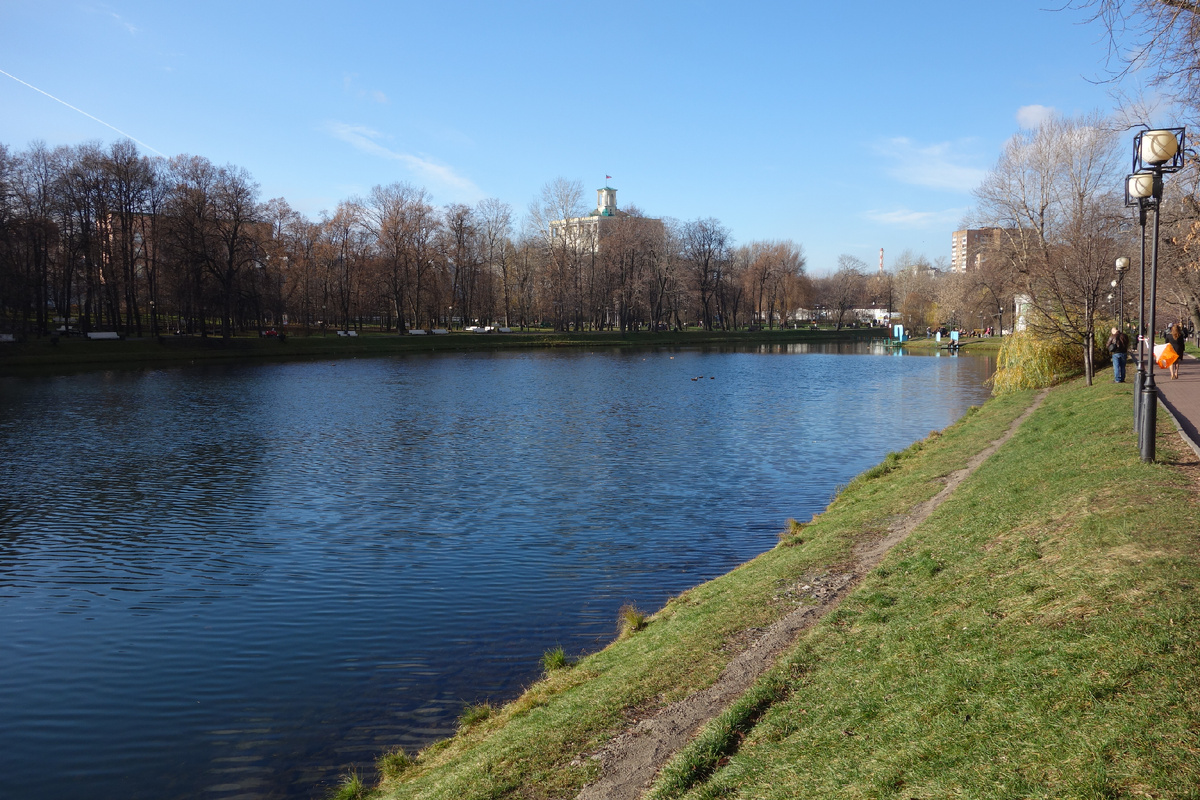 Большой пруд в Екатерининском парке