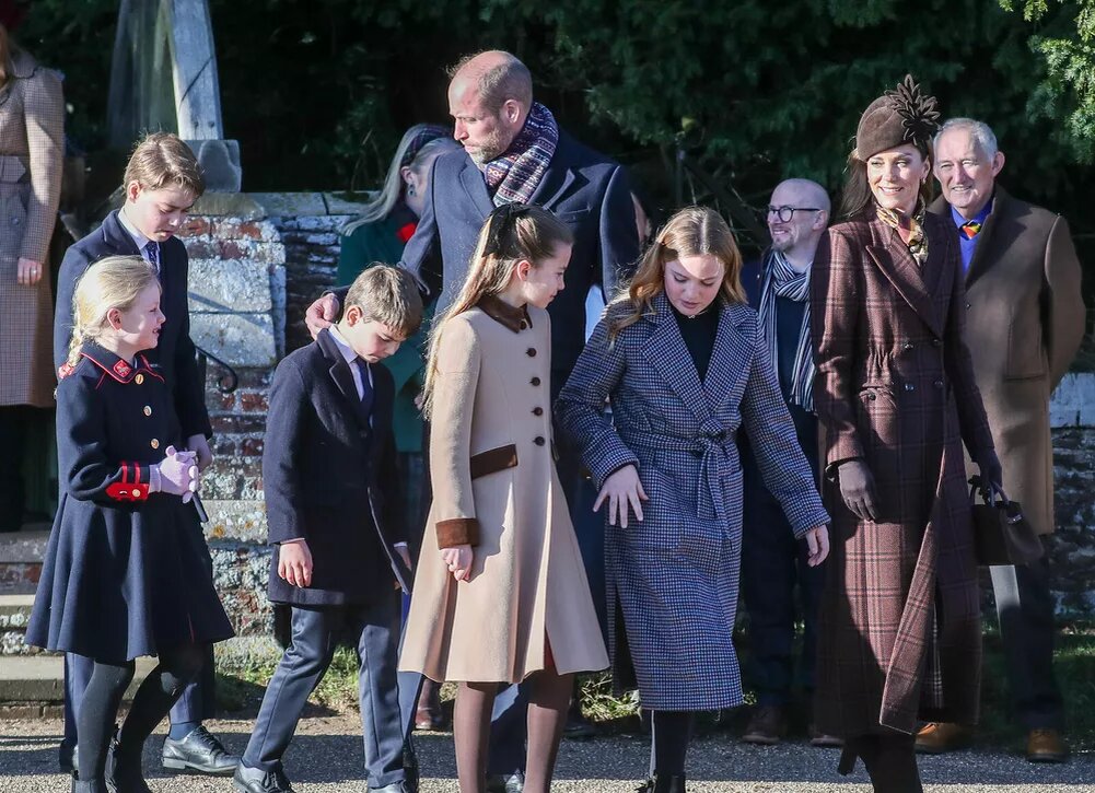    Принц Луи получил особенный подарок на церковной службе