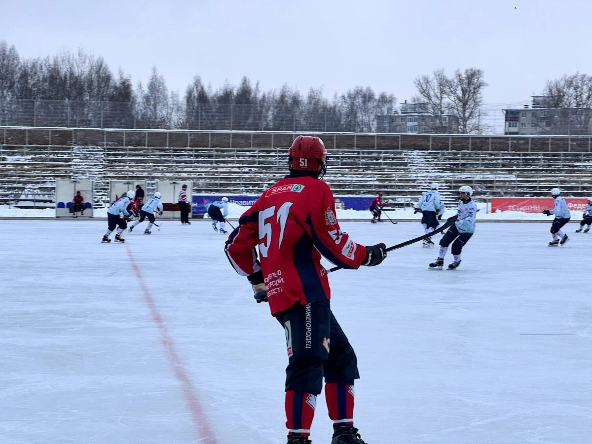    По объективным причинам нижегородские хоккеисты вынуждены были играть практически без замен