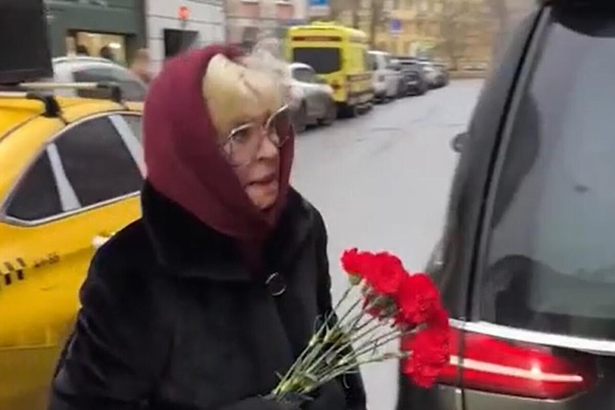    Вера Алентова Социальные сети