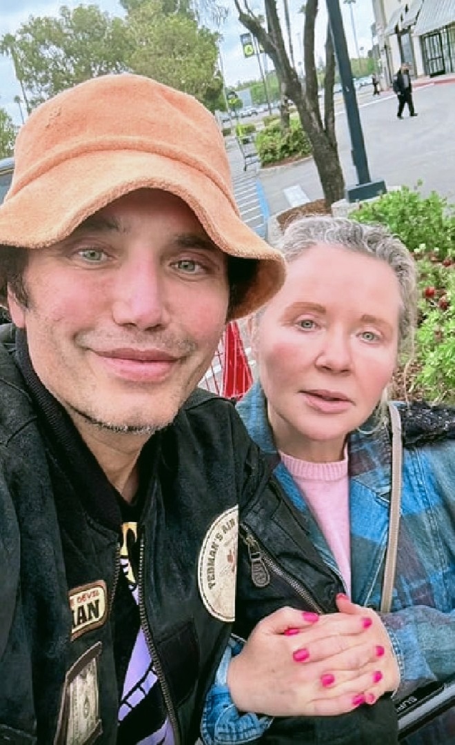 Из открытых источников в интернете. Рустам с Наташей.