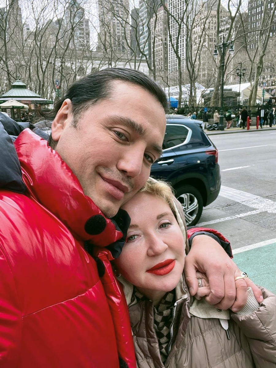 Из открытых источников в интернете. Рустам Солнцев и его Наташа.