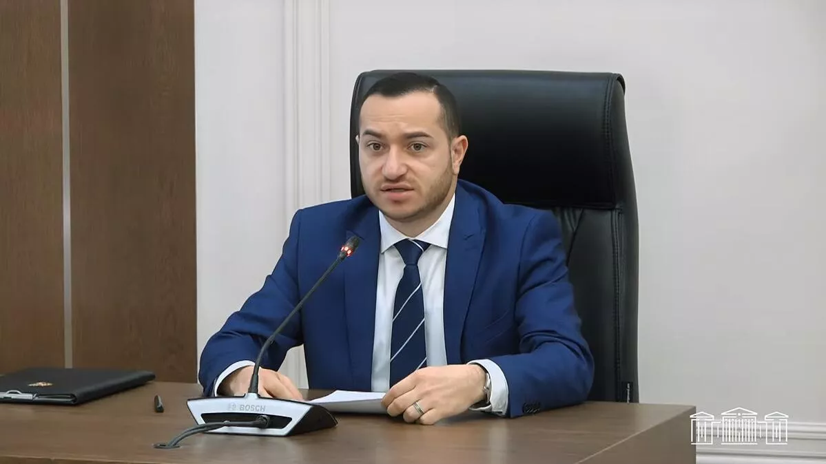 © Photo : press office of the Parliament of Armenia