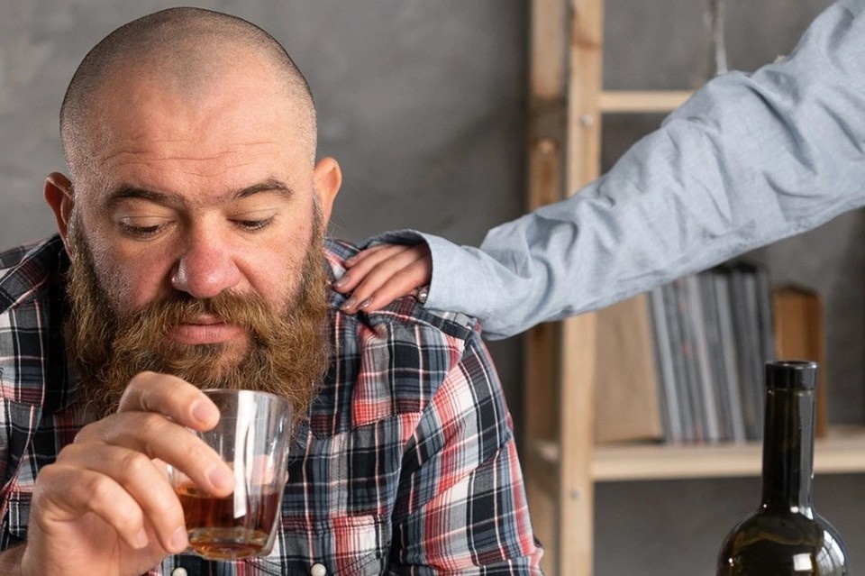    В шести селах севера Иркутской области запретят продажу алкоголя с 2026 года Shutterstock