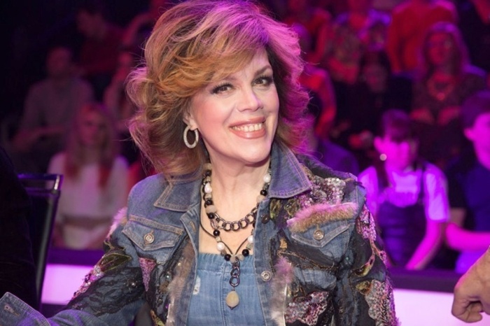 
Любовь Казарновская поссорилась с Людмилой Зыкиной.