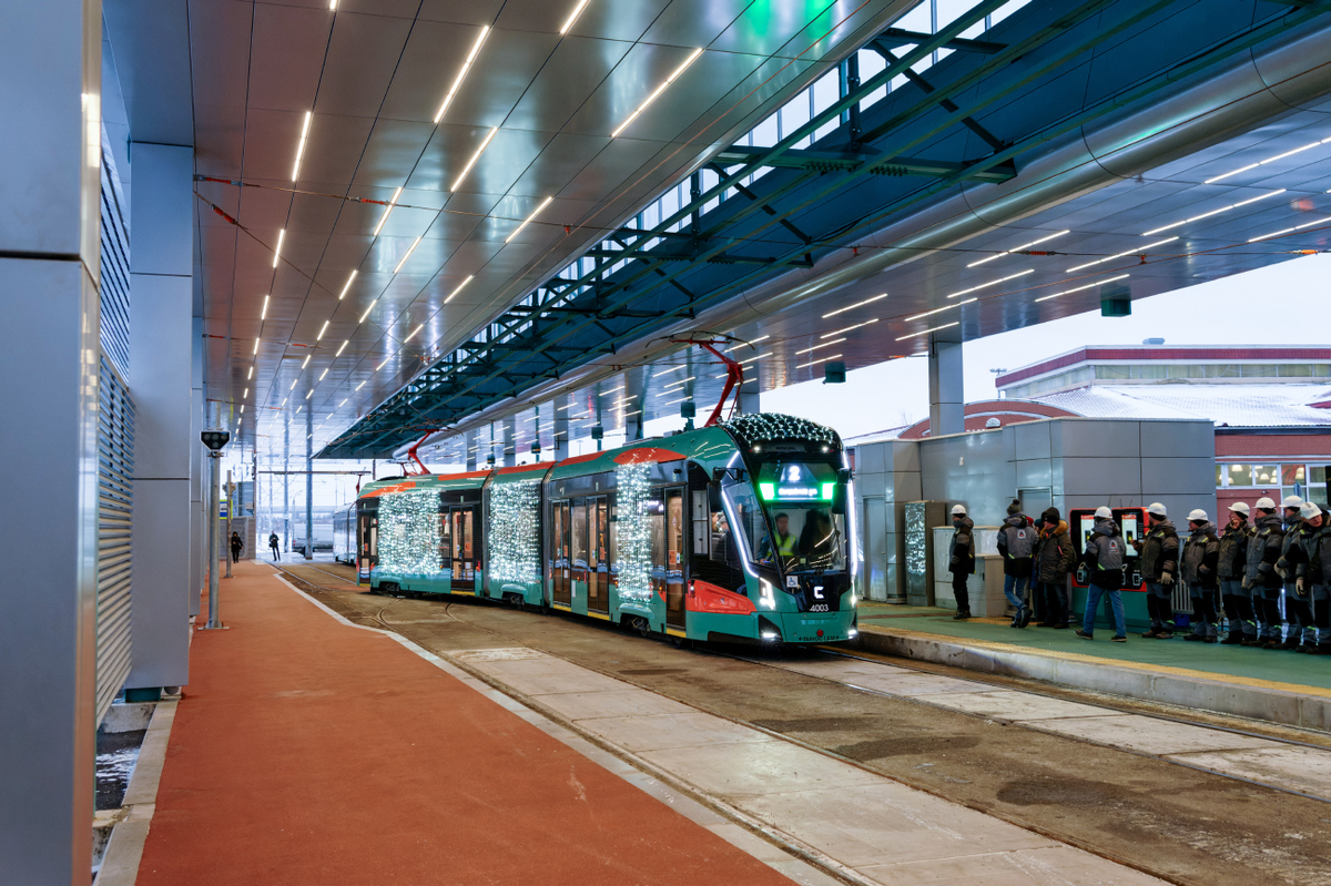 Открытие трамвайного движения 24 декабря 2025 года, конечная Купчино, источник https://transphoto.org/photo/2224205, фото Артём Лазарев 