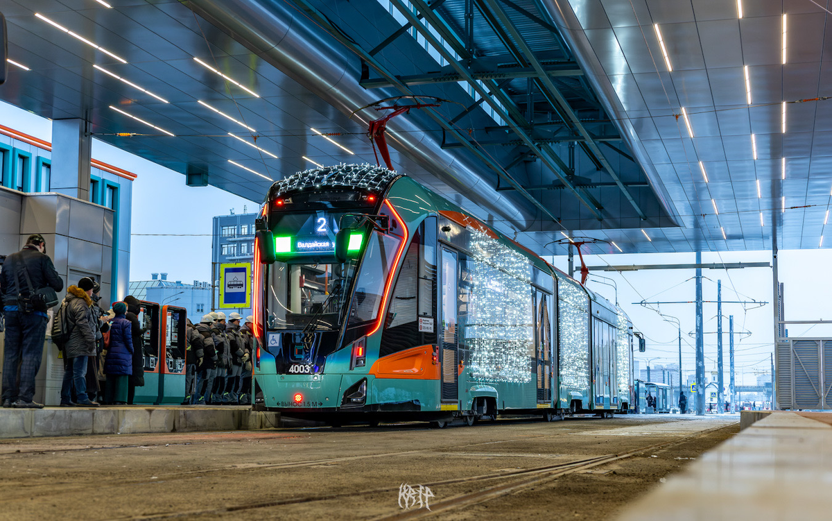 Открытие трамвайного движения 24 декабря 2025 года, конечная Купчино, источник https://transphoto.org/photo/2223882, фото Kr1p 