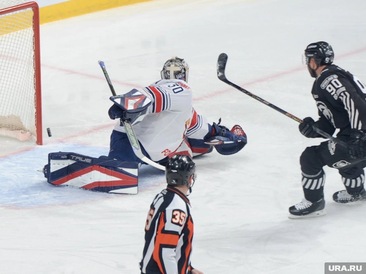     «Трактор» из Челябинска выиграл гостевой матч у тольяттинской «Лады» с разгромным счетом