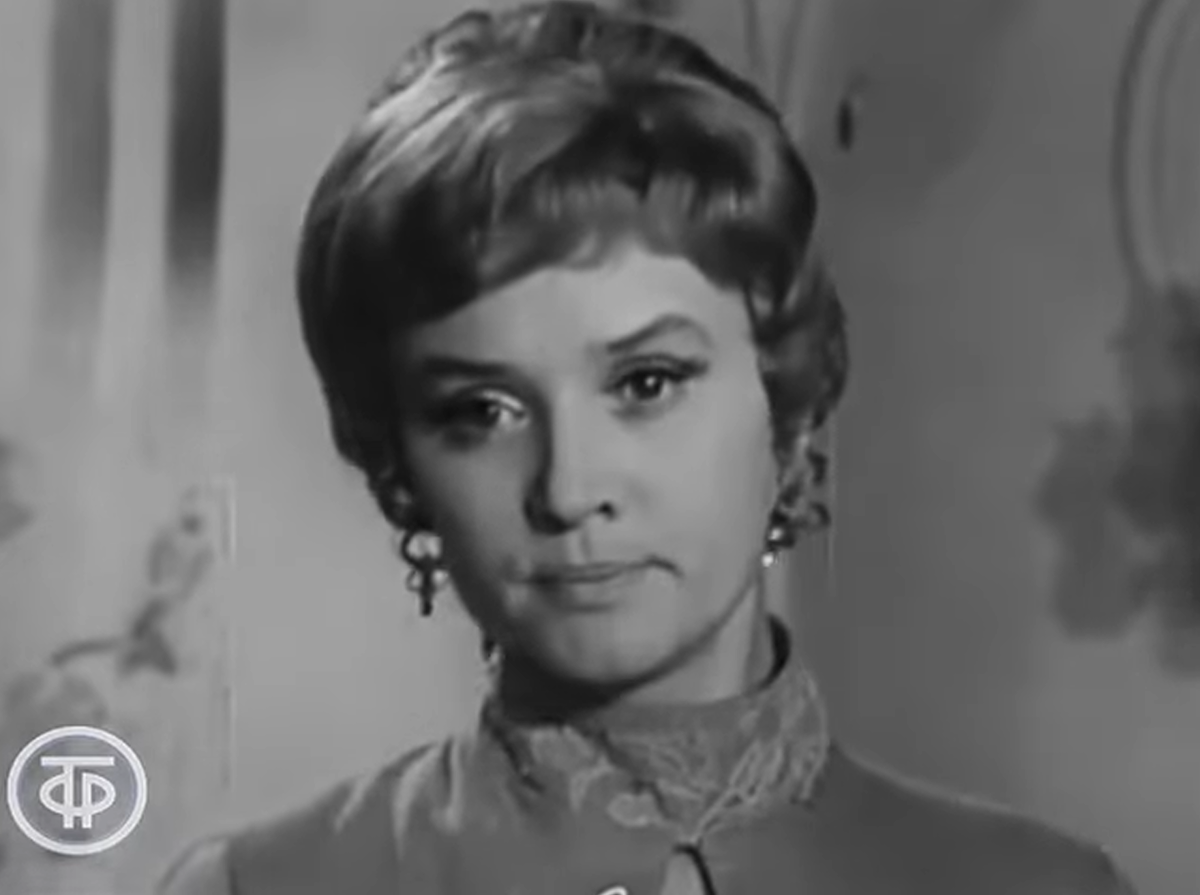 Вера Алентова в роли Евлалии Андреевны в телеспектакле по пьесе Александра Островского "Невольницы"