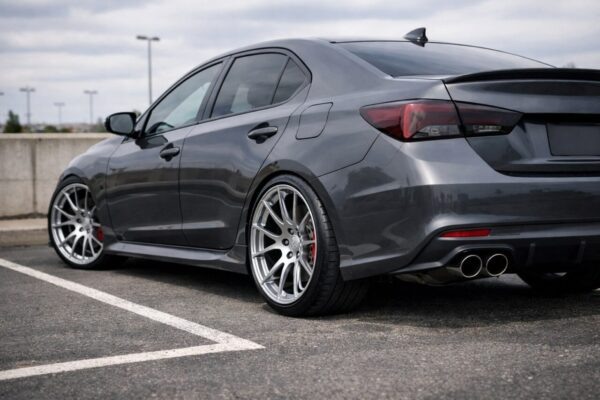    Главное — не пытаться подобрать диски наугад, полагаясь только на глаз или советы продавца «потому что смотрится круто»