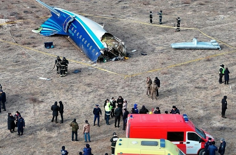 Место крушения самолета AZAL. Фото Азамата Сарсенбаева