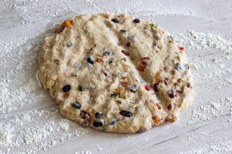 Фото отсюда https://pteat.ru/tvorozhnyj-shtollen/