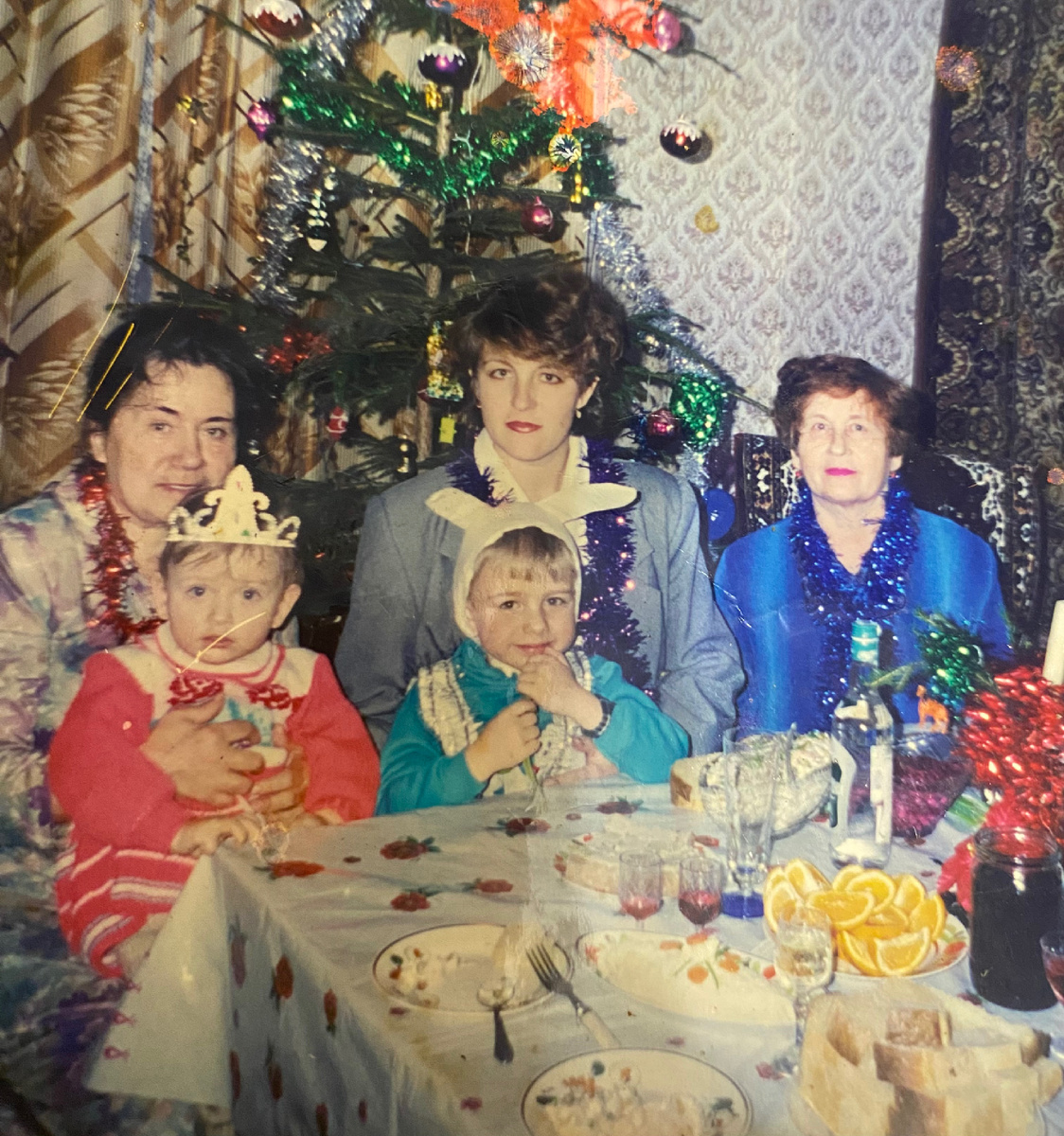 Если что ,  Олеси нет на фото. Она спустя три месяца родится…🥰🫣