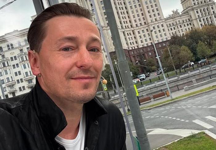 Сергей Безруков. Обложка © Instagram (признан экстремистской организацией и запрещён на территории Российской Федерации) / s_bezrukov