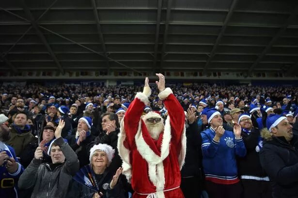 Полные стадионы