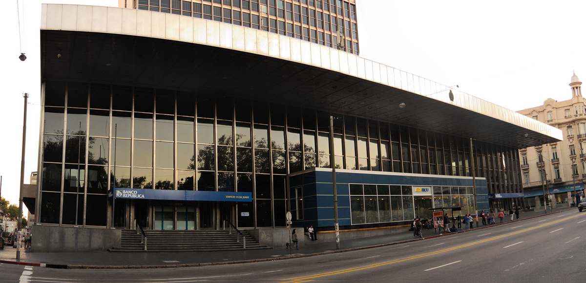 Филиал банка BROU в Монтевидео