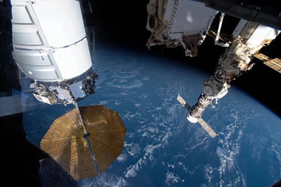    Старт Crew Dragon намечен не ранее середины февраля 2026 года GLOBAL LOOK PRESS