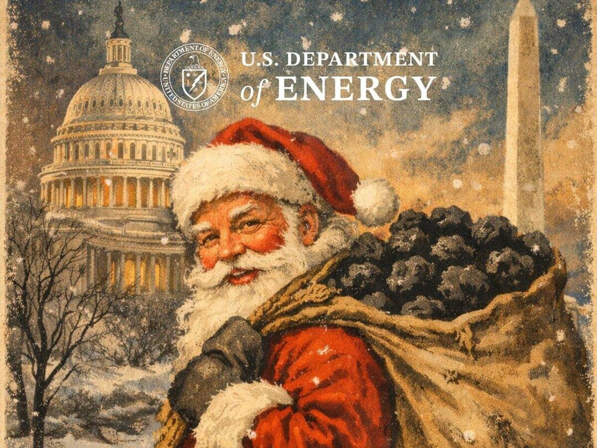    Санта-Клаус с мешком угля поздравил американцев от лица Минэнерго | © Фото : Аккаунт U.S. Department of Energy в социальной сети Х