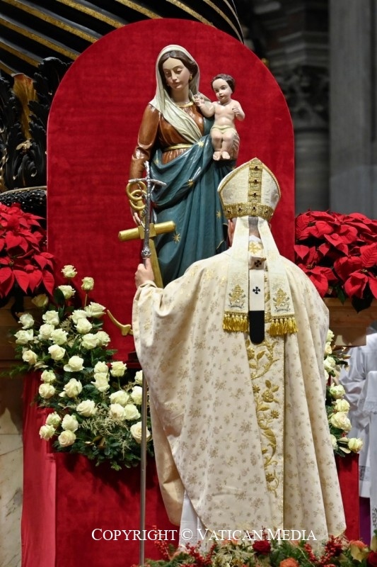 Рождественская Месса 25 декабря 2025