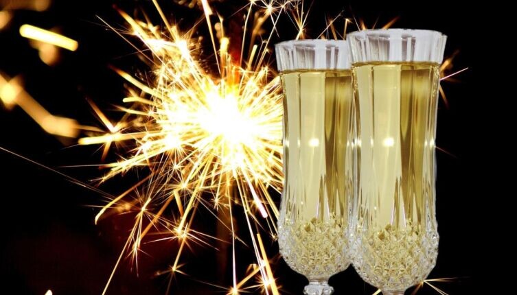    Как не «проесть» всю зарплату в новогодние праздники? Фото: по лицензии CC0 Pxhere.com