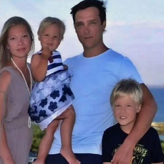 Шатунов с семьей из открытого источника яндекс фото