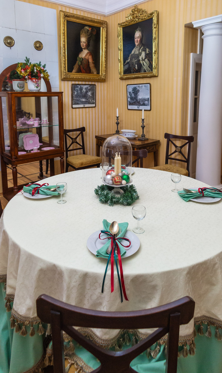 Мураново. Столовая в дни зимних праздников. Фотография А.В. Котуранова.