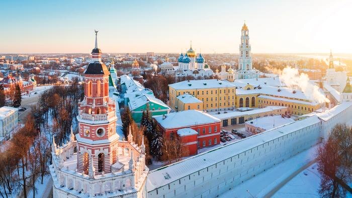 Сергиев Посад и другие тихие города для прогулок. Обложка © Shutterstock / FOTODOM / Mike Laptev