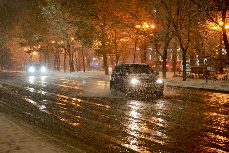    Снег. Снегопад. Мокрый снег.. Источник: Олег Укладов