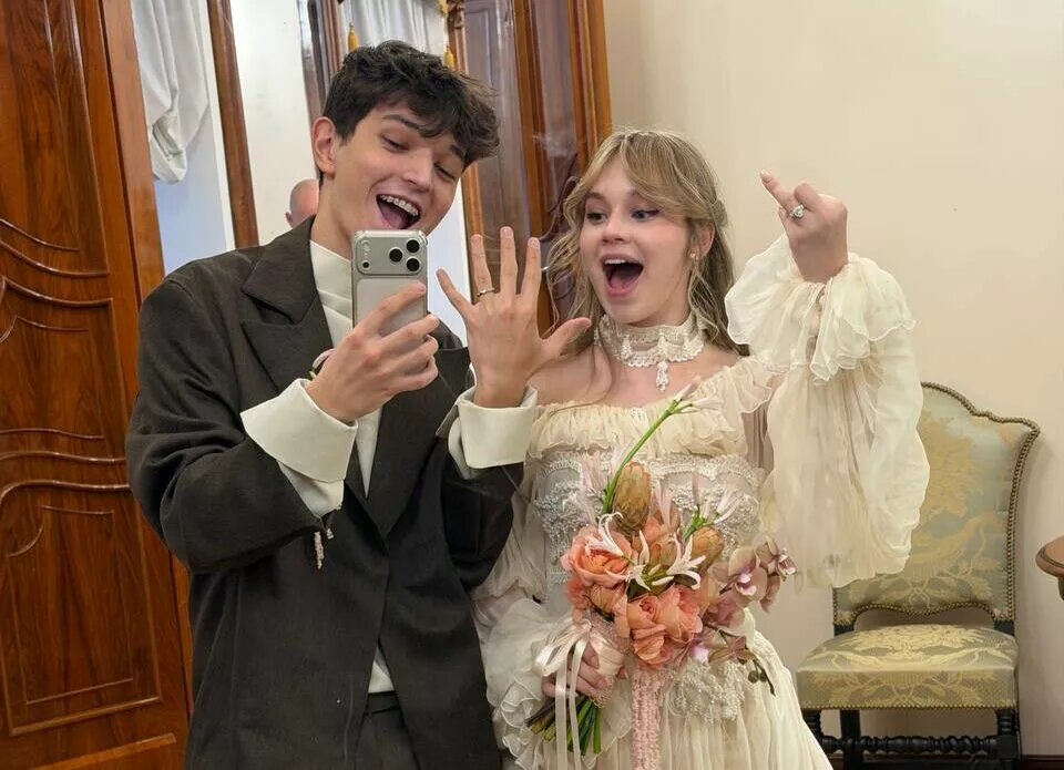    Akmal' сыграл свадьбу с возлюбленной Сашей Куртовой: первые кадры