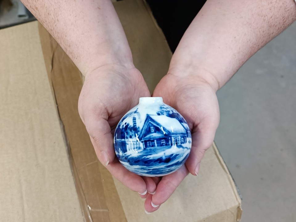    Гжельской керамике не меньше 500 лет. Наталья ВАРСЕГОВА