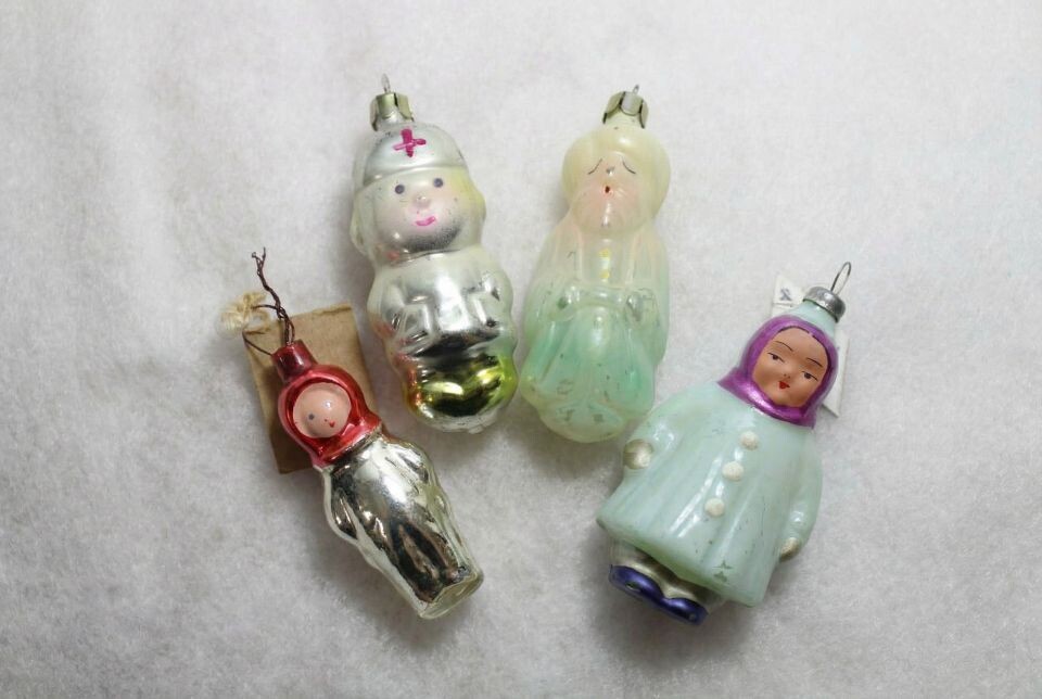    Новогодние игрушки . Источник: goskatalog.ru, архив АГКМ