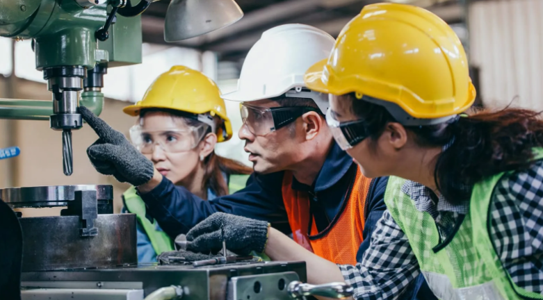 При равной производительности наши рабочие получают меньше, чем в развитых странах.