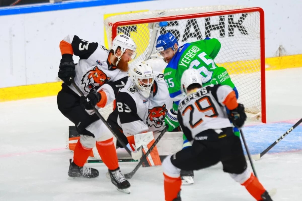    ХК «Амур» уступил «Салавату Юлаеву», ранее разгромленному всухую