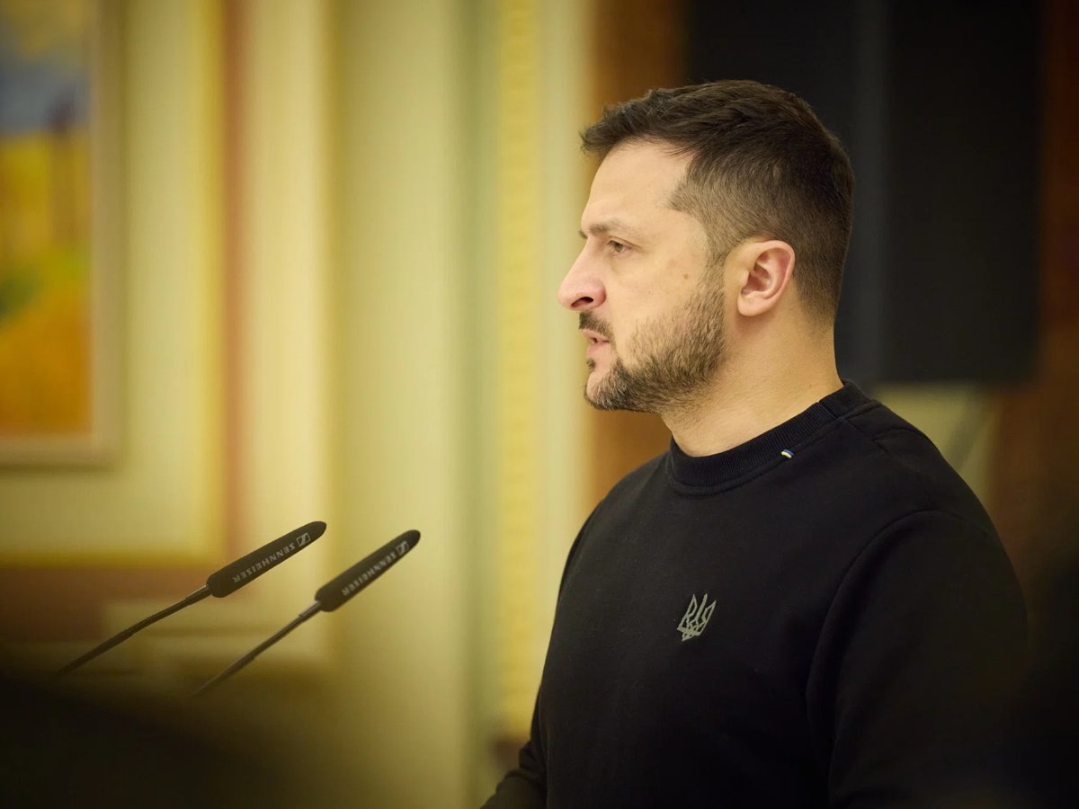     Владимир Зеленский не желает мира на Украине и он блефует, говоря о выборах на Украине, считает социолог Орсини