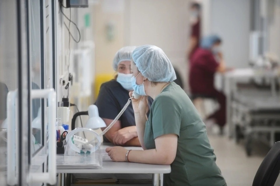    Во время новогодних каникул медучреждения продолжат ежедневно оказывать необходимую кировчанам помощь. Алексей БУЛАТОВ