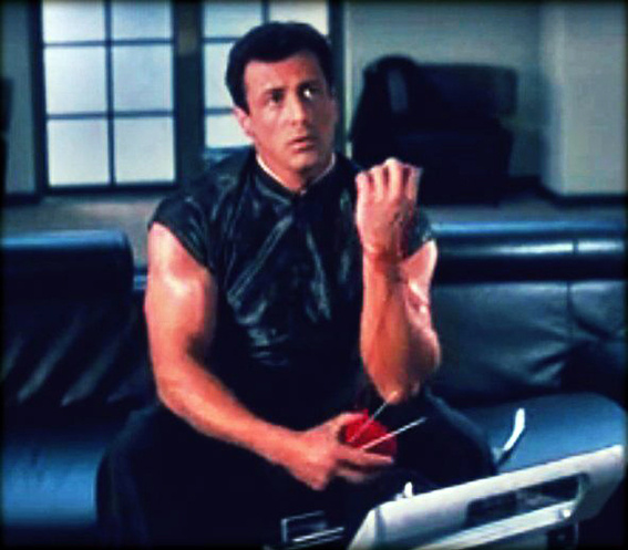 кадр из фильма "Разрушитель"