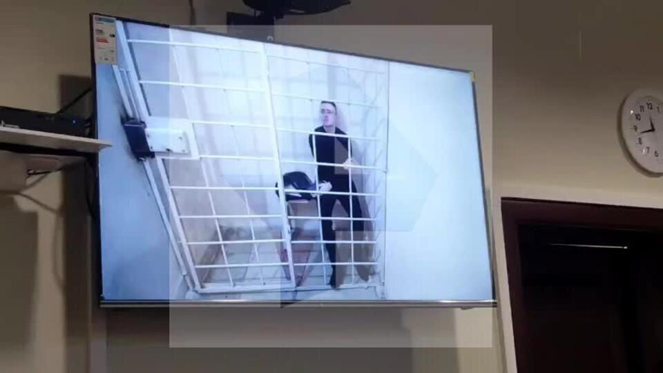     Студенту с редким расстройством сна смягчили наказание за покупку психотропов РЕН ТВ