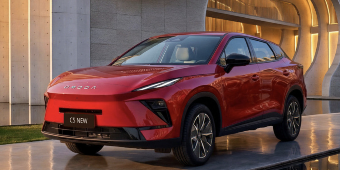 Новый кроссовер Omoda C5 для России
