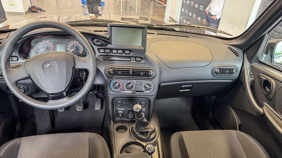    Интерьер LADA Niva Travel. Фото Иван Бахарев / «Автоновости дня»