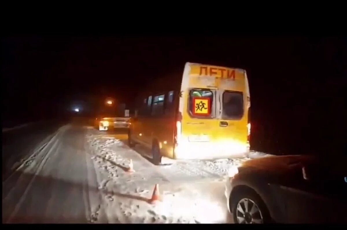    Инспекторы в метель спасли школьников из сломавшегося автобуса в Башкирии