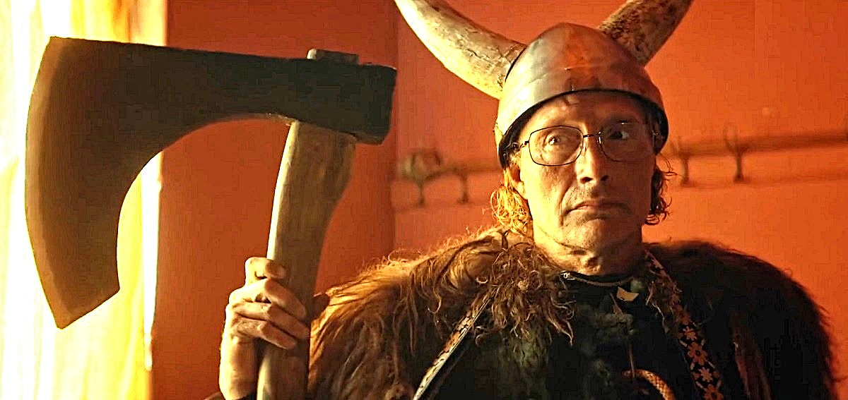 - Передайте Рагнару Лодброку: офтальмолог Брунхильда в соседней деревне вышла из декрета и снова работает. 