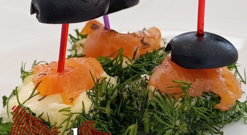 Новогодний лайфхак : оренбурженка требует деньги за травму на корпоративе