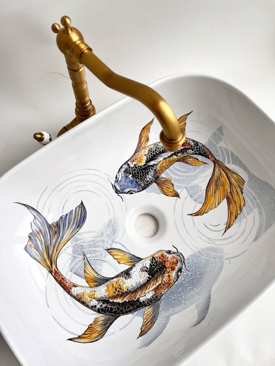 Новая накладная раковина 50х36х15 см. Карпы Кои