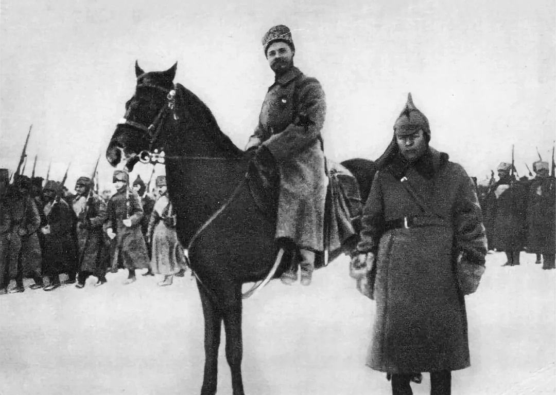 Михаи́л Васи́льевич Фру́нзе — российский революционер, советский государственный деятель, военачальник Красной армии во время Гражданской войны, военный теоретик.