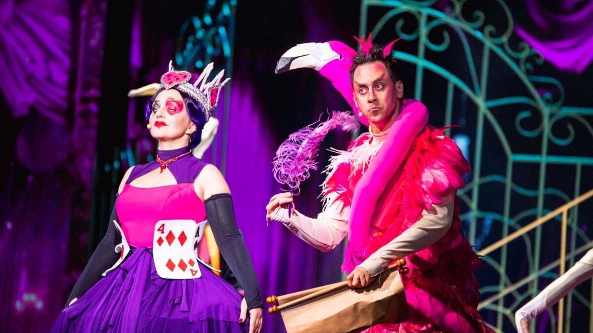    сцена из спектакля   Пресс-служба Хабаровского музыкального театра