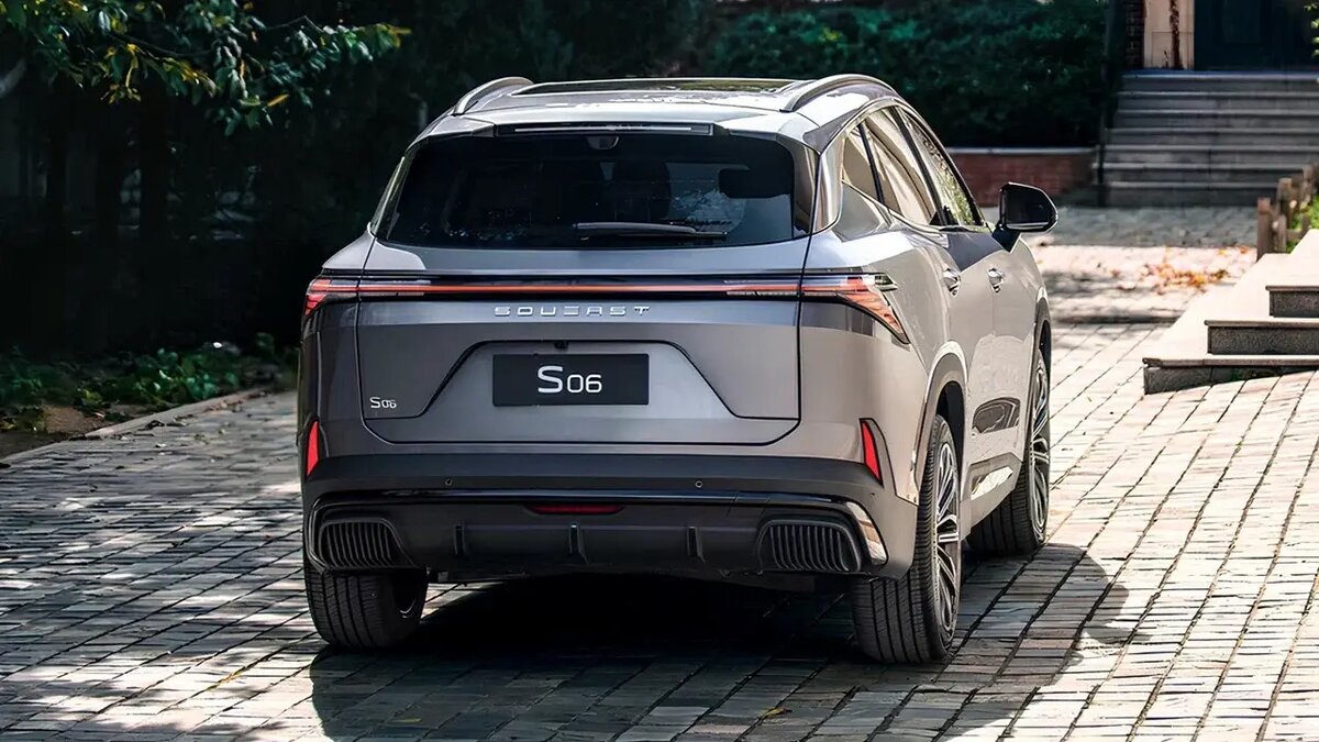    Soueast S06. Фото Soueast