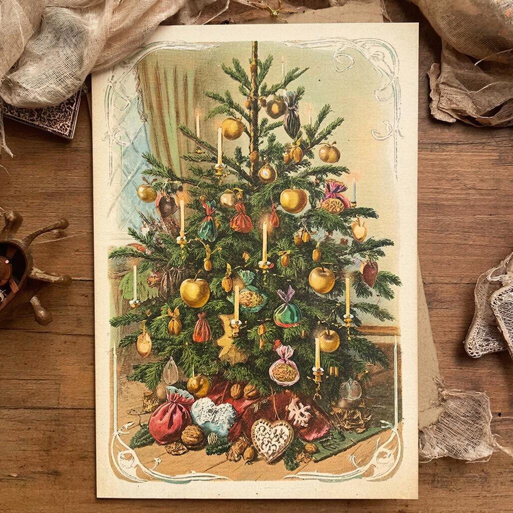 Прабабушка современной ёлки: в XVII-XIX веках её украшали не игрушками, а сладостями и фруктами.