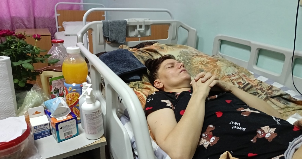 «Спасите мою девочку»: В Оренбургской области 33-летняя женщина 4 месяца пытается получить точный диагноз